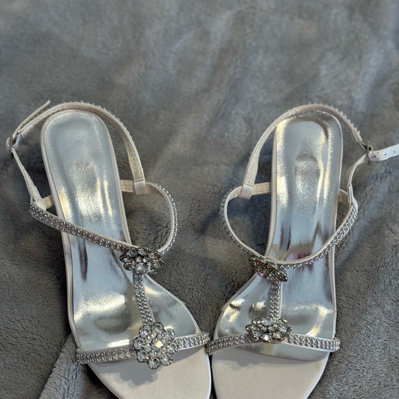 NWOT Elegant sandals Sz 37 - Picture 3 of 8